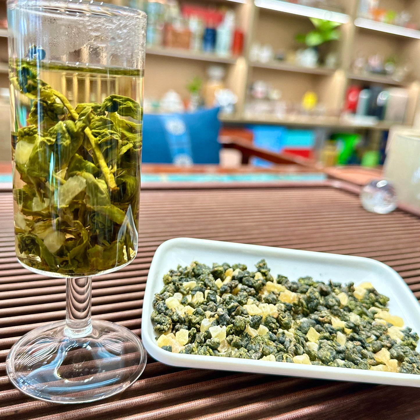 Oolong white peach tea